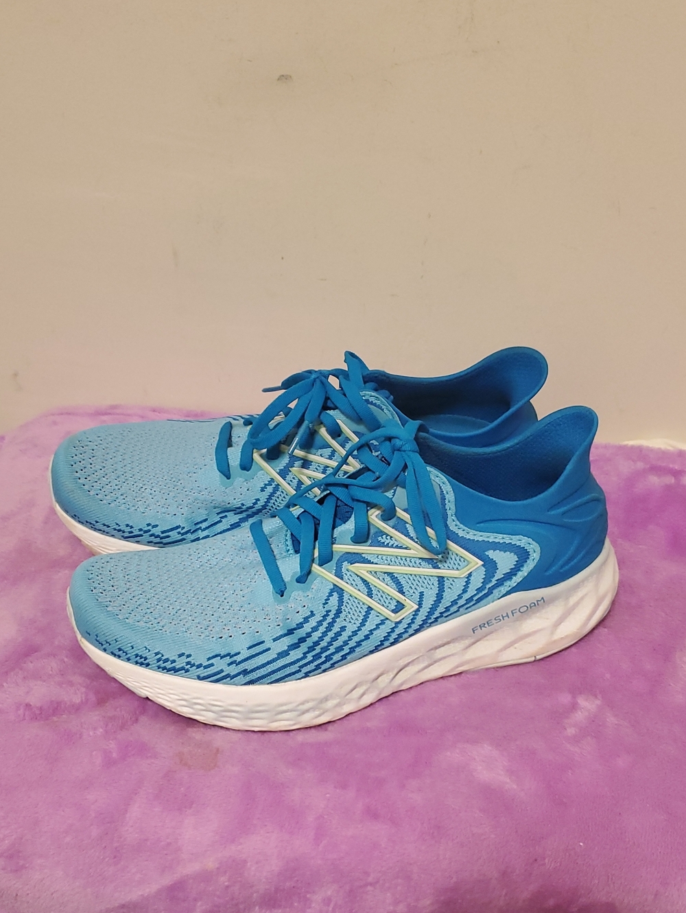 New Balance Women's Athletic Running Shoes - Light Blue/Blue